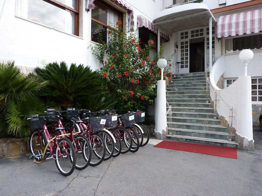 Hotel Ariston Montecarlo Санремо Экстерьер фото