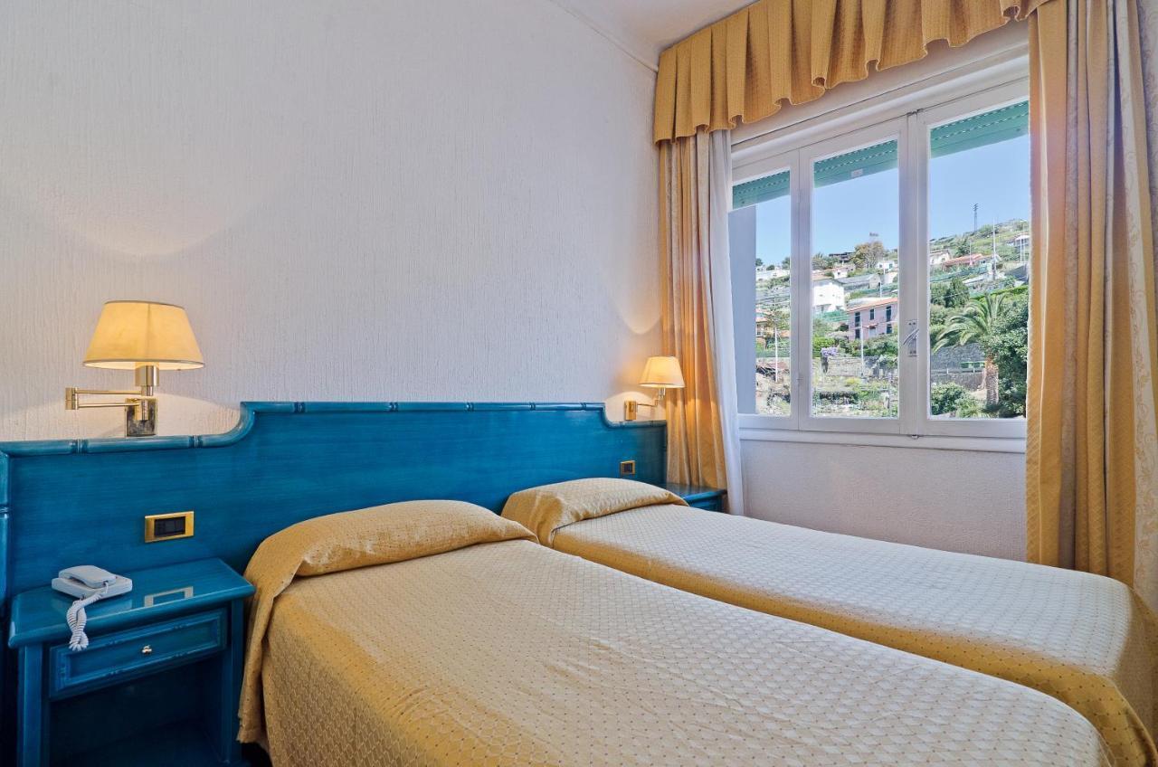 Hotel Ariston Montecarlo Санремо Экстерьер фото