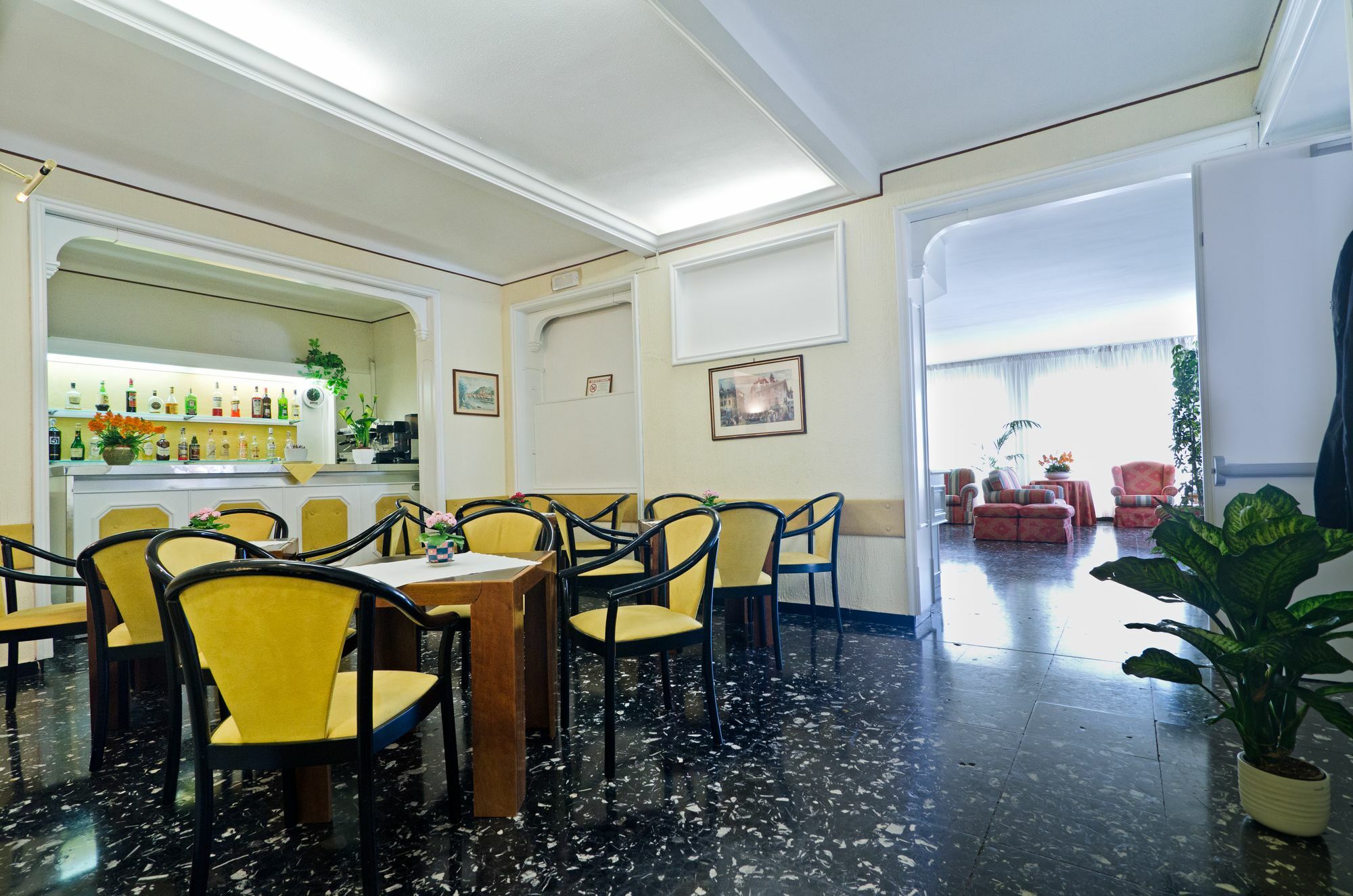 Hotel Ariston Montecarlo Санремо Экстерьер фото
