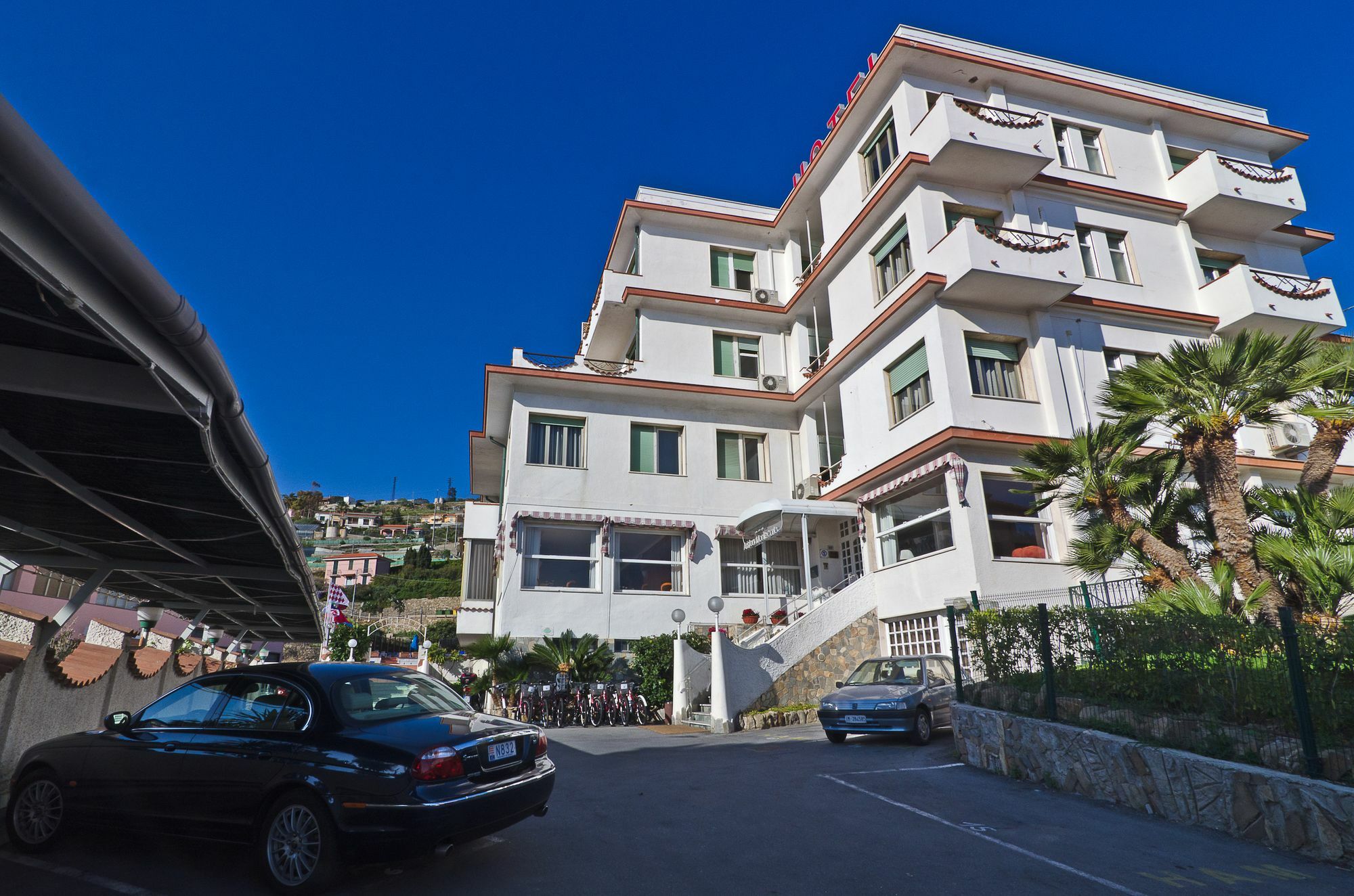 Hotel Ariston Montecarlo Санремо Экстерьер фото